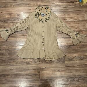 Storybook Knits Silhouette of Flowers Tan Beaded Medium Button Sweater Vintage